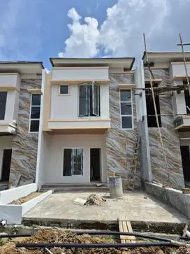 Rumah 2 lantai Siap Huni 4 kamar Belakang kampus Unismuh alauddin