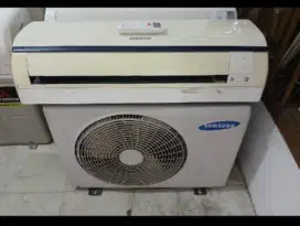 AC bekas 1/2 pk bergaransi merk samsung