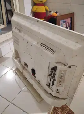 Layar monitor tv lcd saja 17 inch gambar masih bagus non speaker