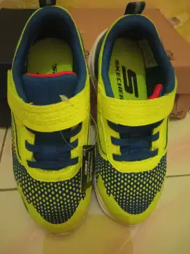 sepatu skechers new