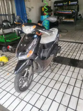 MIO SMILE HITAM RAWATAN