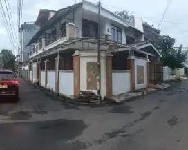 JUAL RUMAH JAKARTA BARAT LUAS 300M2 NEGO DAN CICIL