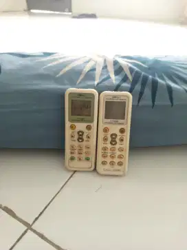 2 buah Remote AC Chunghop universal