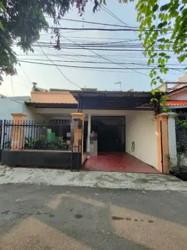 Rumah second di otista  deket terminal Kampung melayu Jaktim