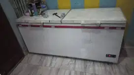 Freezer Box Merk RSA Ukuran 700 liter