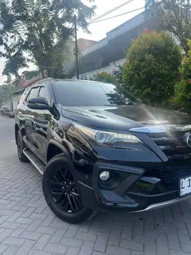 FulkVar|| FullOri|| fortuner VRZ TRD 2018 (L) asli sby sangat bagus