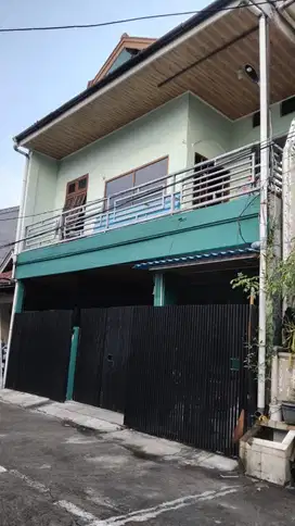 Dijual rumah siap huni bangunan 2.5 lantai Arcamanik Endah