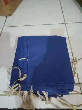 Pinggiran penutup tenda ukuran 2×2 meter