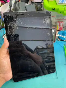 Ganti touchscreen ipad 7 / 8 bergaransi 1 bulan