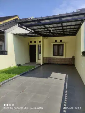 Disewakan dikontrakan rumah siap huni Cisaranten untuk pasangan muda