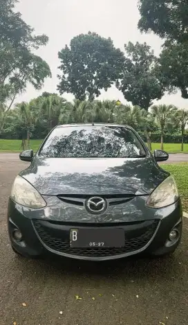 MAZDA 2 R 2011 SDN ABU-ABU MET PAJAK PANJANG MULUS ISTIMEWA SIAP PAKAI