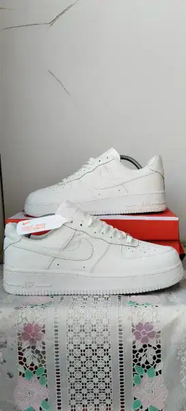 Nike AF 1 full white size 42 (26.5cm)