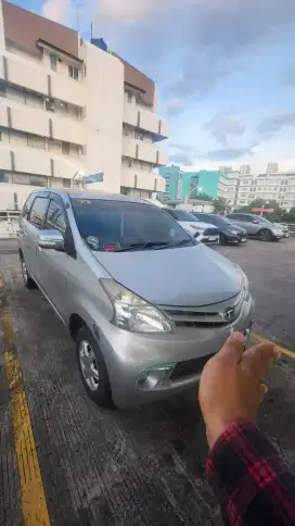 Mobil Xenia Deluxe M 1000cc 2013