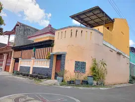 rumah bagus kokoh dekat jl adi sucipto bandara dan alana