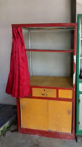 Etalase Alumunium Bekas