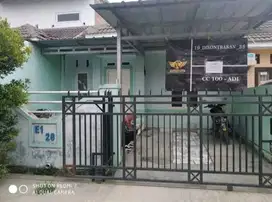 Rumah depan kampus luas 72 m2 surat SHM
