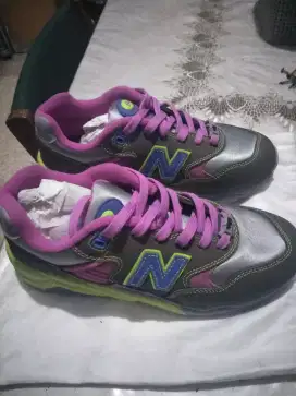 Sepatu new balance 580