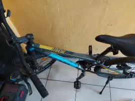 Jual Sepeda gunung jarang di pake komdisi 90%