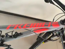 SEPEDA GUNUNG POLYGON PREMIER 4