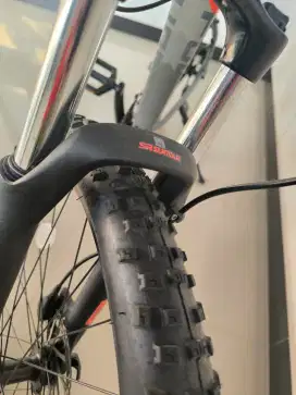 SEPEDA GUNUNG POLYGON PREMIER 4