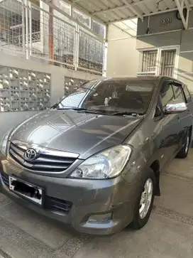 Toyota Kijang Innova 2009 Bensin
