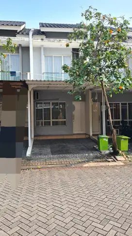 Jual murah rumah rapihsiap huni semi furnish di Residence One-Bsd City