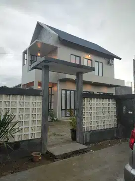 Rumah mewah ada kolam renangnya