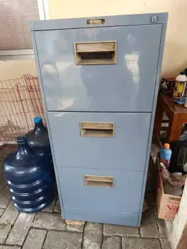 Jual filing kabinet  second 3 laci, Lok Pamulang Timur, Tangsel