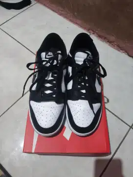Sepatu Nike Dunk Low Panda