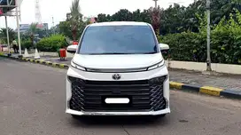 km antik 2 rb toyota voxy cvt tss 2024 putih cash kredit proses bisa