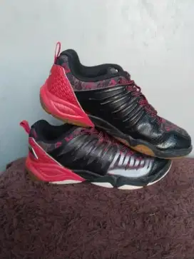 Sepatu Badminton Li-Ning Hero II Size 42