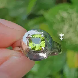 Batu Permata Natural Peridot Burma for Ladies 1.01 Ct NTE MRI Lab Memo