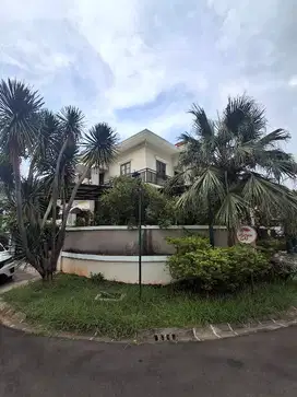 dijual rumah hook mewah  di gading pelangi residences kelapa gading