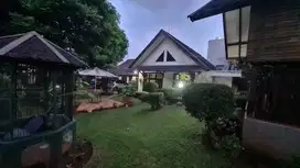 TURUN HARGA: Rumah Bertaman Cantik dekat Pondok Indah Keb. Lama di Jak