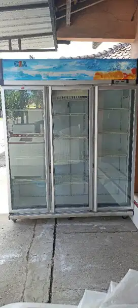 Showcase GEA 3pintu