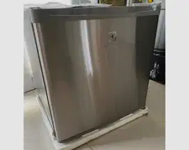 Di jual kulkas mini portable