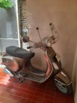 DIJUAL VESPA LX150