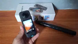 Insta 360 X3 Fullset Box