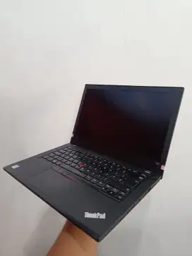 LAPTOP LAYAR SENTUH
LENOVO THINKPAD T480 COCOK BUAT EDITING