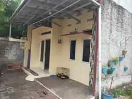 MAMPANG DEPOK RUMAH 300 JUTAAN DEKAT PERUMAHAN VILLA SANTIKA