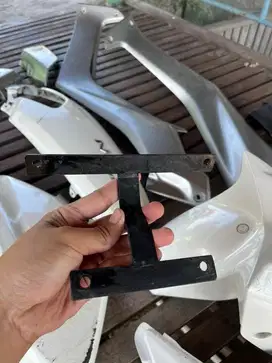 Dudukan Plat N max Old