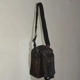 Tas Selempang Coklat