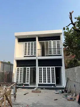 Dijual Rumah Minimalis 2-lantai dalam Perumahan dekat PGC, TMII, Halim