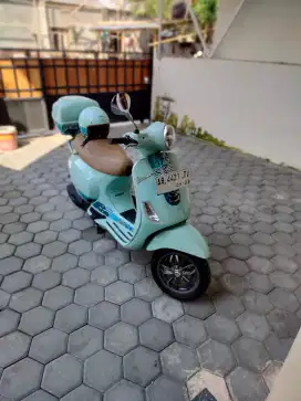Vespa Batik LX 125  03 Km 2rb an AB
