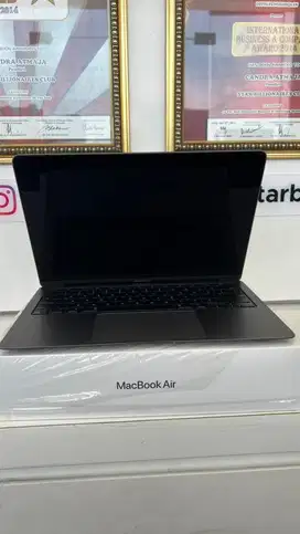 MACBOOK AIR M1 13inch