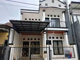 Rumah modern di GDC Depok akses jalan lebar 10 menit ke stasiun Depok