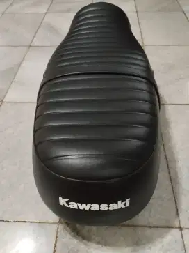 Jok motor kawasaki W175 (ori)