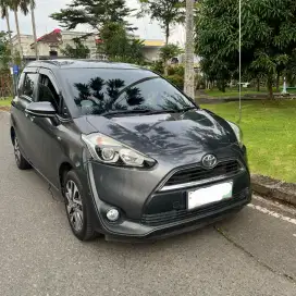 Toyota Sienta V Abu abu, Mulus Terawat, Pribadi!