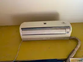 AC Sharp 1/2 PK inverter plasmacuster