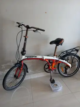 Sepeda lipat untuk olah raga atau santai